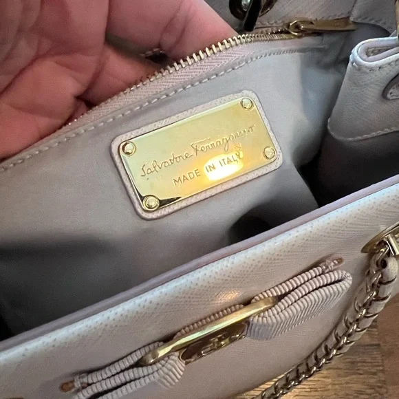 3117 Ferragamo pink satchel - Picture 10 of 12